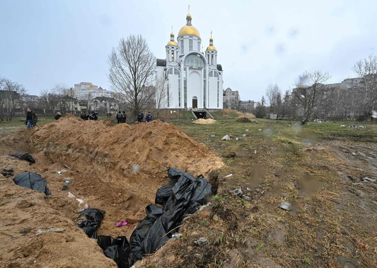 קבר אחים ב בוצ'ה אוקראינה מלחמה עם רוסיה