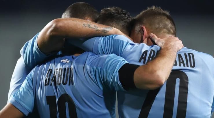 שחקני נבחרת ישראל חוגגים (רדאד ג'בארה) שחקני נבחרת ישראל חוגגים