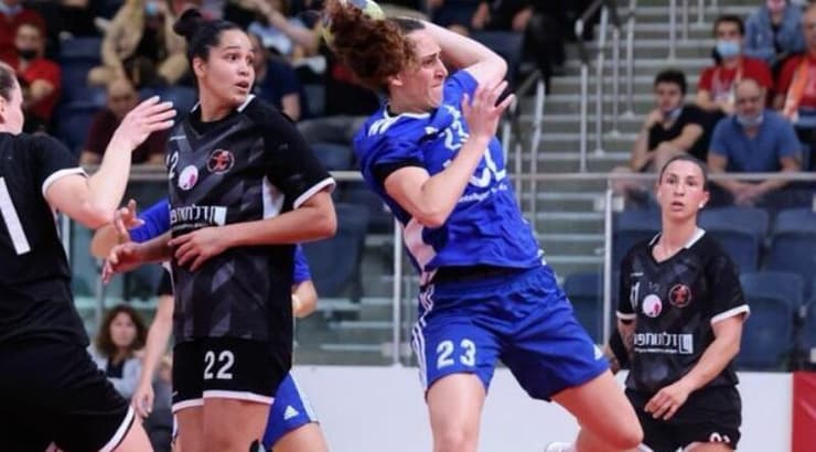 עמית איזק (הדר ואן קולא, איגוד הכדוריד) עמית איזק