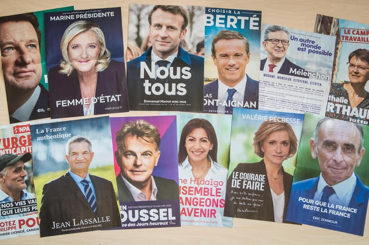 בחירות ל נשיאות צרפת עלונים של ה מועמדים