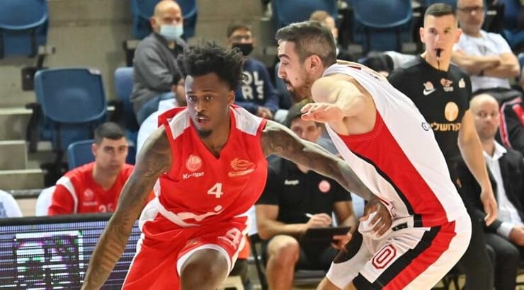 בלייקני בקדנציה הקודמת שלו בארץ, במדי הפועל באר-שבע (צילום: ראובן שוורץ, ONE) בלייקני בקדנציה הקודמת שלו בארץ, במדי הפועל באר-שבע