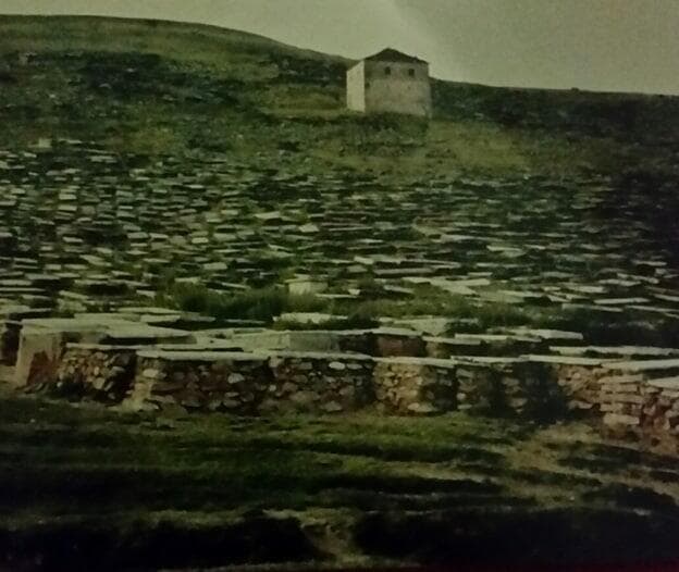 בית הקברות היהודי העתיק בביטולה בשנות ה-30