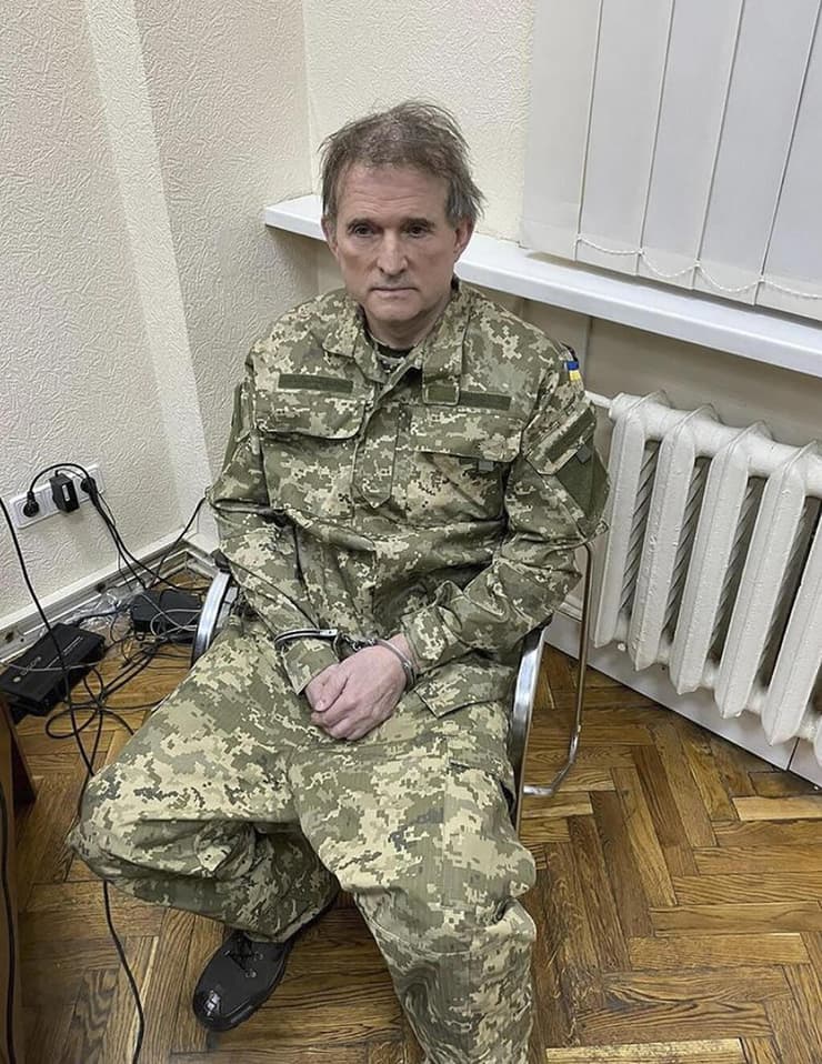 אוקראינה ויקטור מדבדצ'וק פוליטיקאי פרו רוסי עשיר בעל ברית של ולדימיר פוטין נעצר ב מבצע חשאי