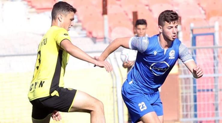 איתי שלו עם הכדור