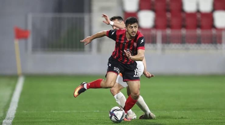 בר ירוחם עם הכדור (רדאד ג'בארה) בר ירוחם עם הכדור