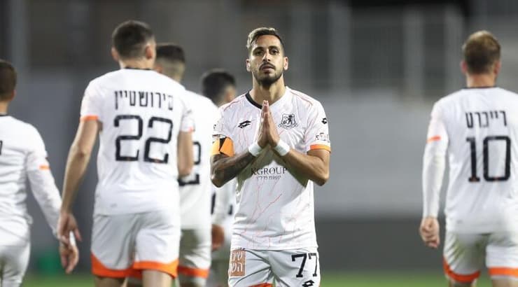 אלמוג בוזגלו חוגג (רדאד ג'בארה) אלמוג בוזגלו חוגג