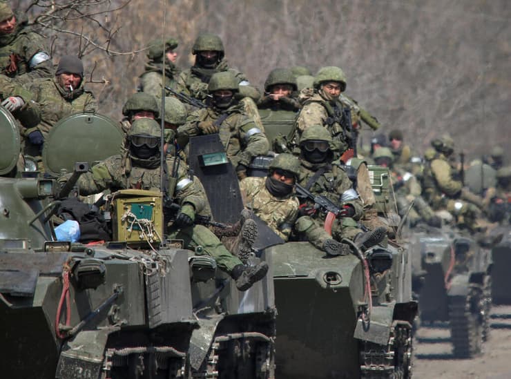 כוחות של בדלנים פרו-רוסים בדרך ל מריופול אוקראינה מלחמה עם רוסיה 15 באפריל