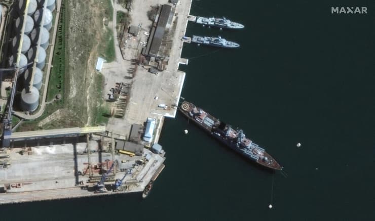 הספינה מוסקבה שטבעה בים השחור בתמונת לוויין 