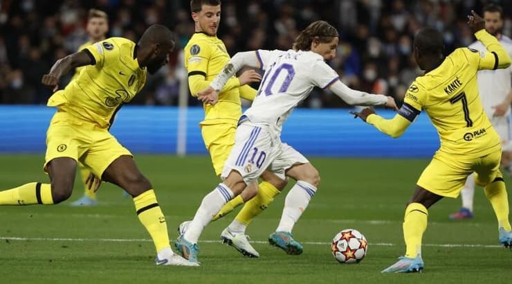 לוקה מודריץ' מול אנגולו קאנטה (רויטרס) לוקה מודריץ' מול אנגולו קאנטה