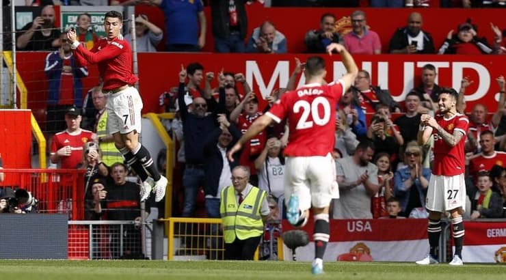 כריסטיאנו רונאלדו חוגג (רויטרס) כריסטיאנו רונאלדו חוגג