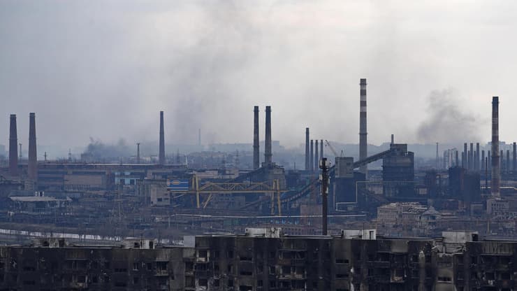 אוקראינה מפעל ה מתכות מתכת אזובסטל azovstal ב מריופול חיילים אוקראינים מתבצרים מלחמה עם רוסיה