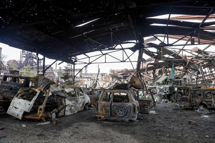 אוקראינה הרס ב מפעל המתכות איליץ' ב מריופול מלחמה עם רוסיה