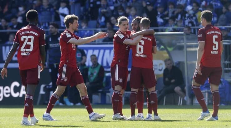 שחקני באיירן מינכן חוגגים (רויטרס) שחקני באיירן מינכן חוגגים