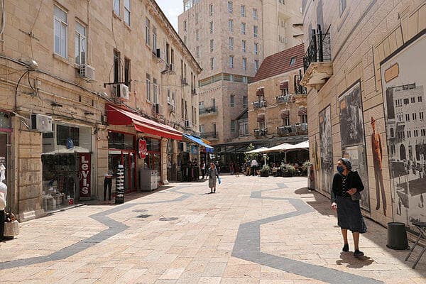 רחובות ירושלים ריקים