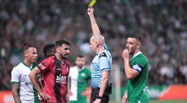 אלון תורג'מן מקבל כרטיס צהוב