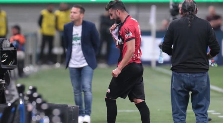 אלון תורג'מן מורחק