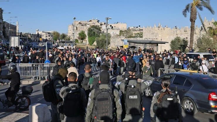 המשטרה חסמה יהודים שהגיעו לשער שכם