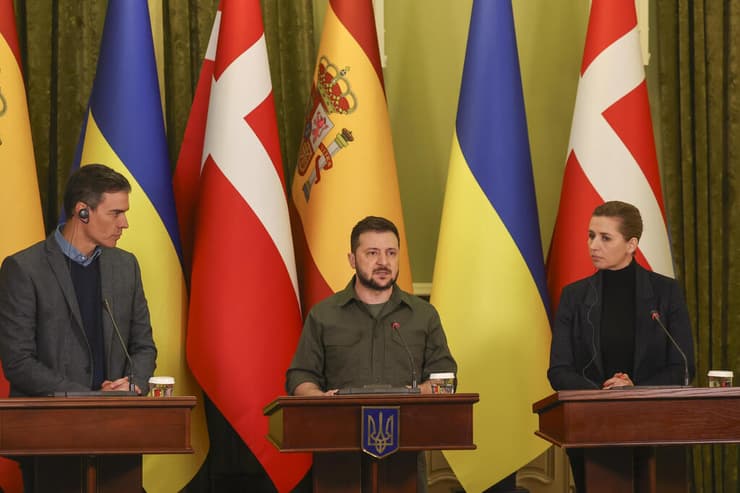 סנצ'ז, פרדריקסון וזלנסקי במסיבת עיתונאים באוקראינה