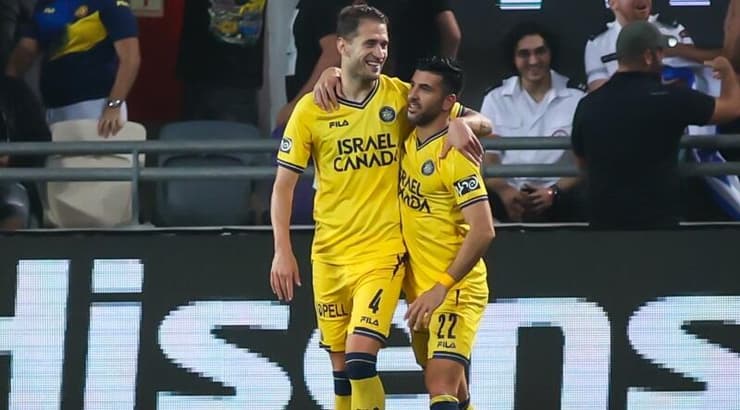 ריקן חוגג עם סבוריט (איציק בלניצקי) ריקן חוגג עם סבוריט