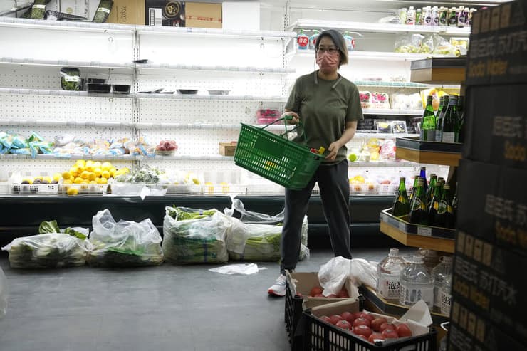 בהלת קניות בייג'ינג סין חשש מ סגר בגלל התפרצות קורונה