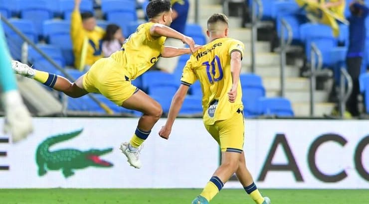 בר לין חוגג