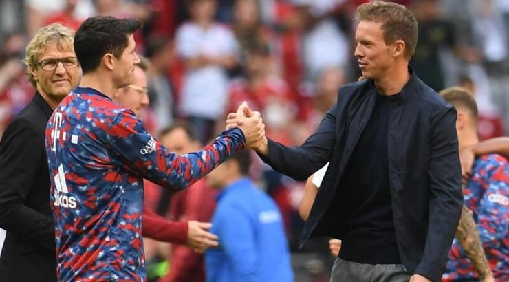 החלוץ מתוסכל מהמצב. נגלסמן ולבנדובסקי