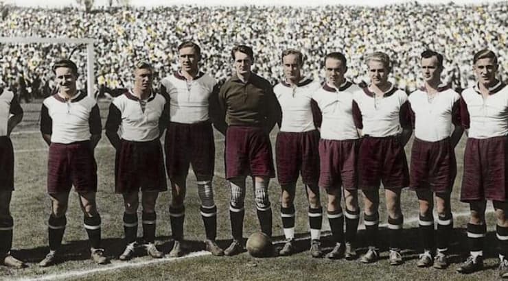 באיירן מינכן אלופת גרמניה בשנת 1932 (טוויטר) באיירן מינכן אלופת גרמניה בשנת 1932