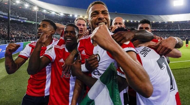 שחקני פיינורד חוגגים (הטוויטר הרשמי של פיינורד) שחקני פיינורד חוגגים