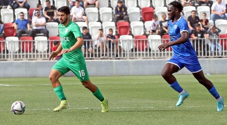 יובל חליבה מול בנג'מין קוקו