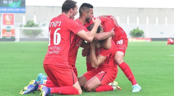 שחקני כפר קאסם חוגגים