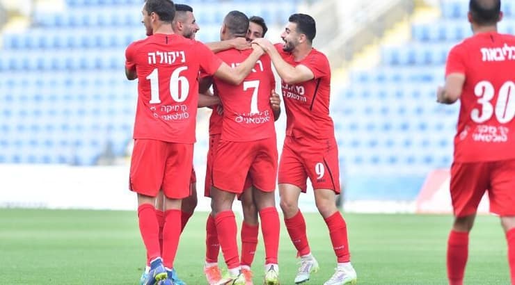 שחקני כפר קאסם חוגגים