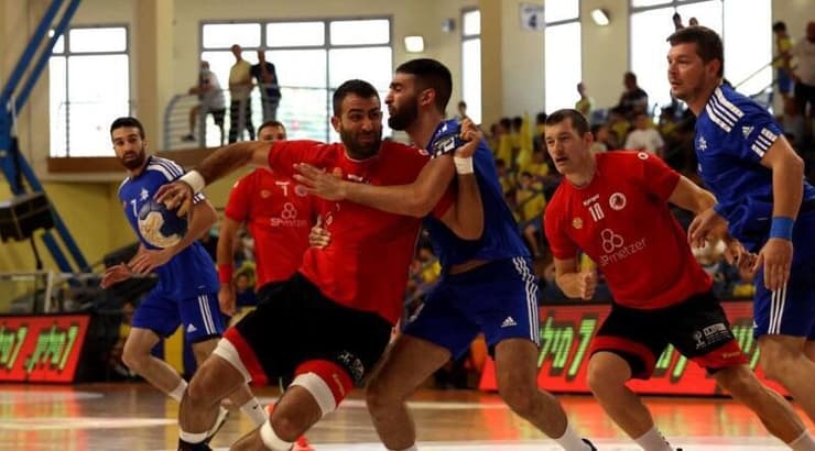 המפגש בין מכבי ראשון לציון להפועל אשדוד (קרדיט: משה דהן הפועל אשדוד) המפגש בין מכבי ראשון לציון להפועל אשדוד