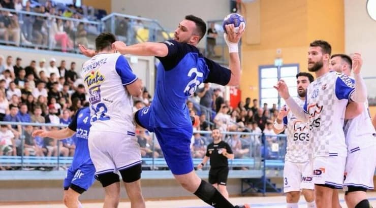 המפגש בין חולון לרמת השרון (קרדיט: הדר ואן קולא איגוד הכדוריד) המפגש בין חולון לרמת השרון