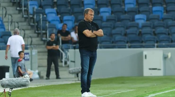 אלישע לוי (שחר גרוס) אלישע לוי