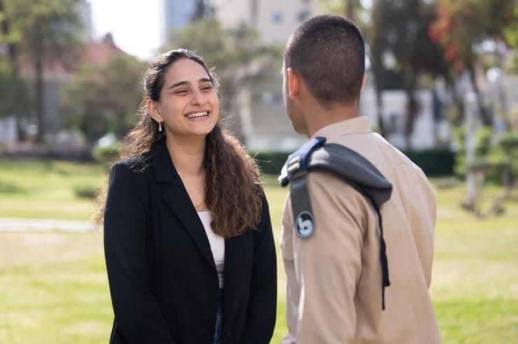 דניאל ואחיה התאום י