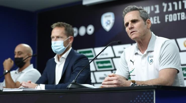 בוני גינצבורג, יילה חוס ומשה סיני