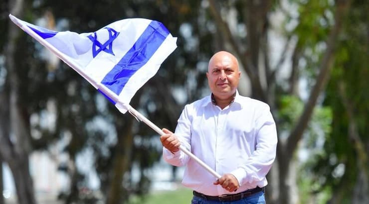 יצחק יונסי (חגי מיכאלי) יצחק יונסי