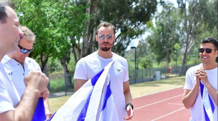 יעקב טומרקין בצילומים