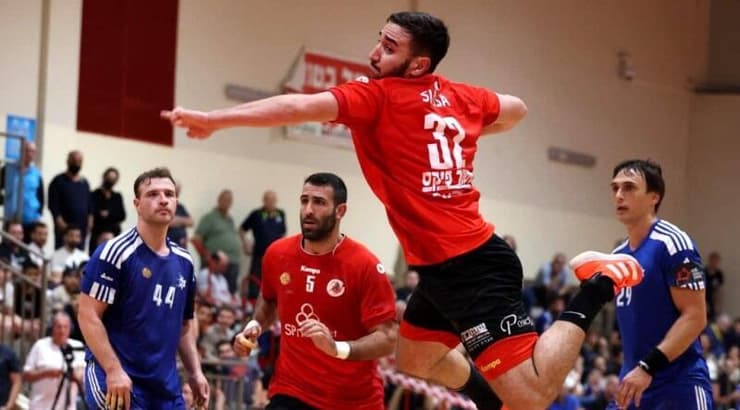 איתי סויסה ומאחוריו קראציץ