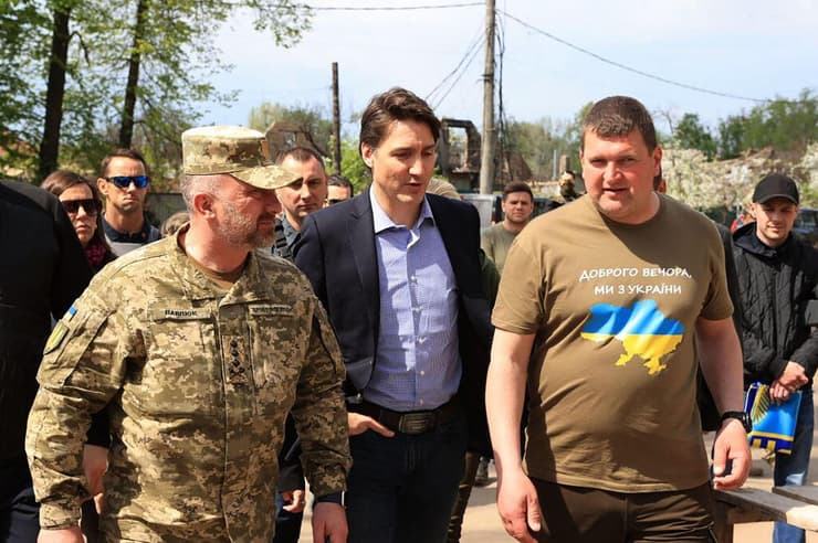 ראש ממשלת קנדה ג'סטין טרודו ביקור ב אירפין פרברי אוקראינה 