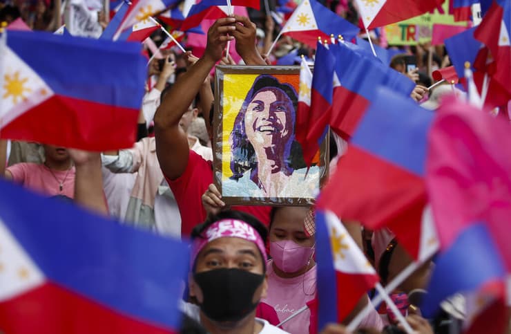הפיליפינים פיליפינים מועמדת לנשיאות לני רוברדו