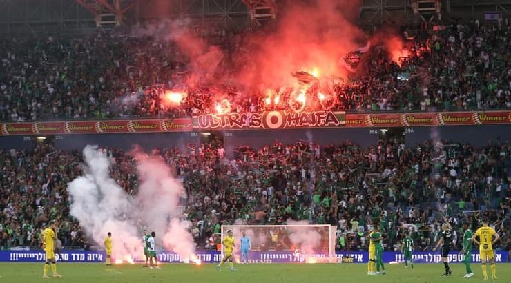 האבוקות של אוהדי מכבי חיפה (רדאד ג'בארה) האבוקות של אוהדי מכבי חיפה