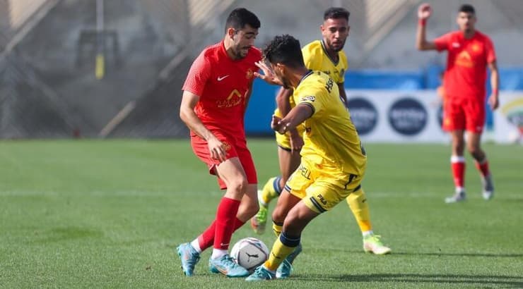 רוי רביבו במאבק (שחר גרוס) רוי רביבו במאבק