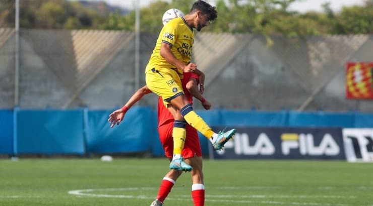 רוי רביבו במאבק (שחר גרוס) רוי רביבו במאבק