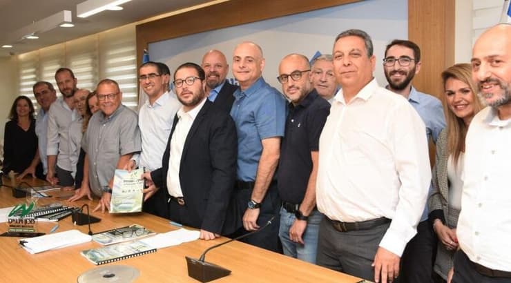 מעמד חתימת ההסכם