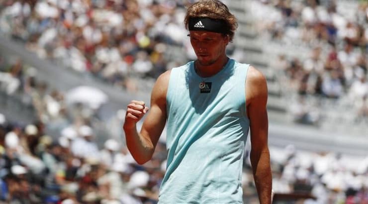 אלכסנדר זברב חוגג