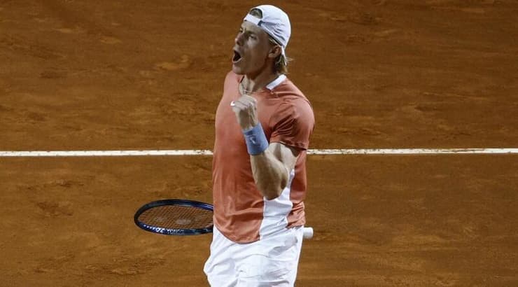 דניס שפובלוב חוגג