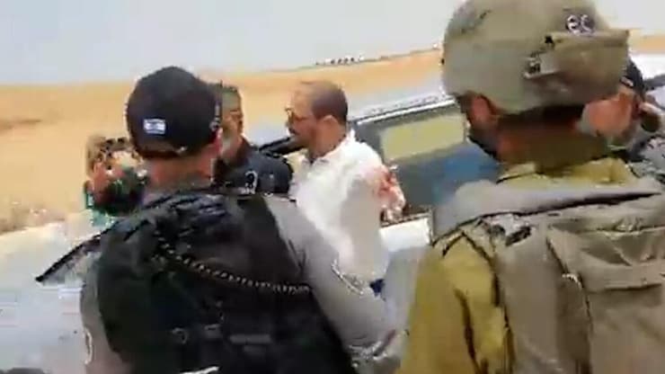 עימות עימותים ממשלה בין ח"כ עופר כסיף לשוטרים בהר חברון