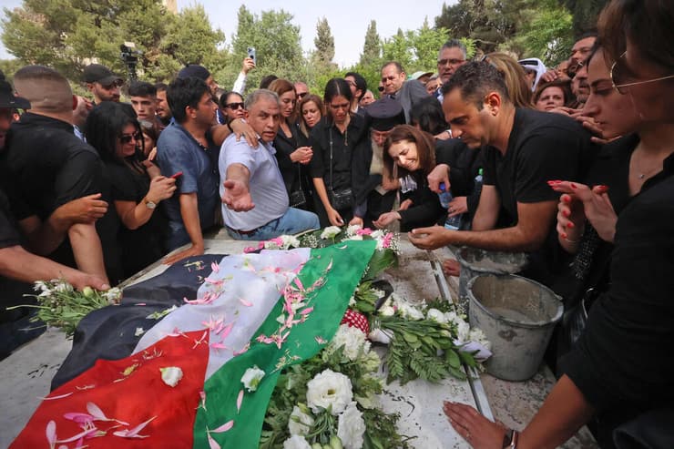 הלוויתה של העיתונאית שירין אבו עאקלה ירושלים