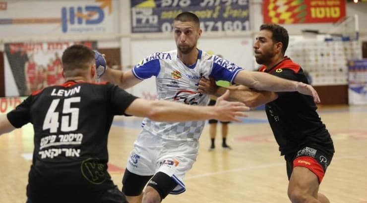 מהלך המשחק בין רמת השרון לאשדוד (צילום: דליה נבעה) מהלך המשחק בין רמת השרון לאשדוד